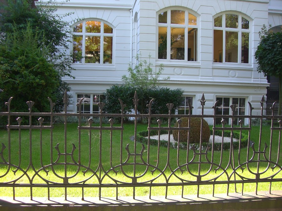 Enfantine Hallerstr. 76